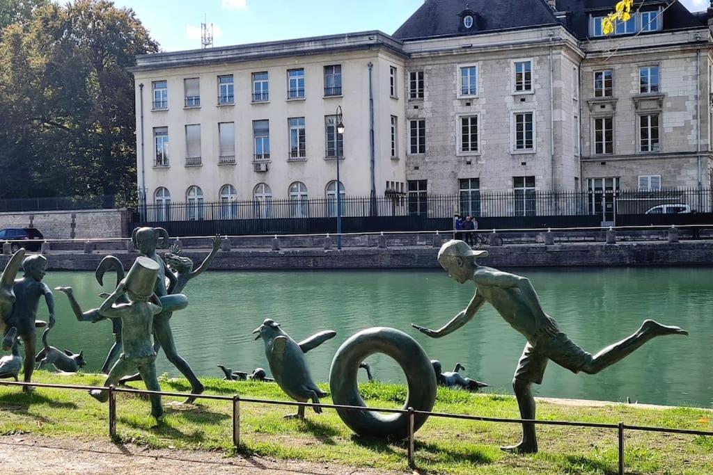 La Maison Des Delices Dosches ภายนอก รูปภาพ